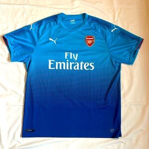 Arsenal Gunners Football Club Official Jersey (Puma). Size XXL